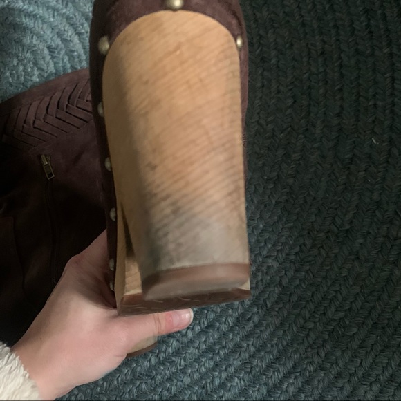 UGG brown suede boots 8 - Picture 7 of 9